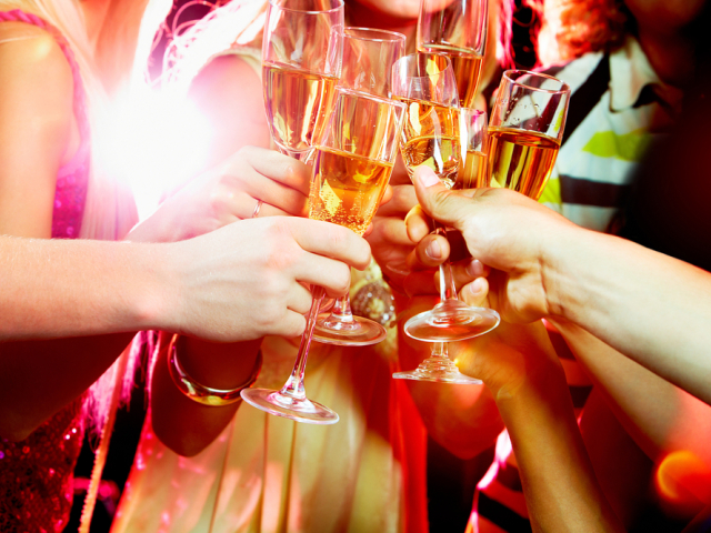 nový rok, silvester, oslava, alkohol, prípitok, šampanské, sekt