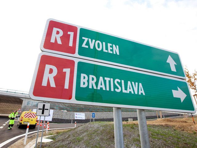 R1, Bratislava, Zvolen, tabule