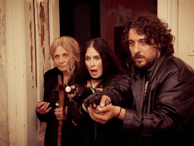 Marie Durnová, Zuzana Kocúriková a Peter Považanec vo filme Spiknutie.