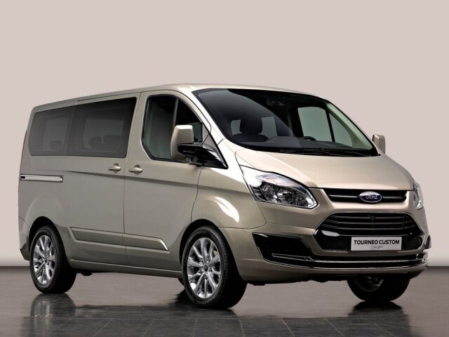 Koncept má pod kapotou turbodiesel 2.2 TDCi.