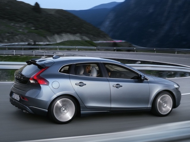 Volvo V40