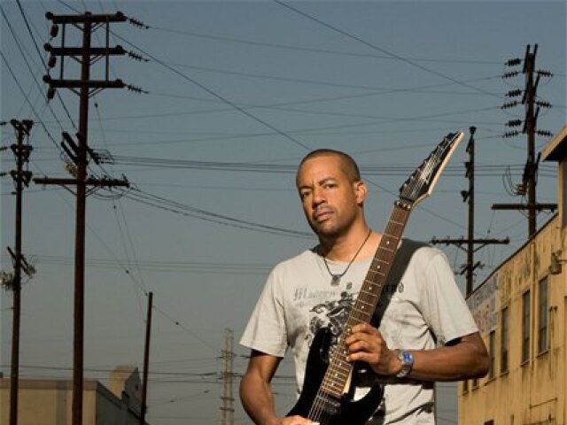 Tony MacAlpine zahrá v Bratislave