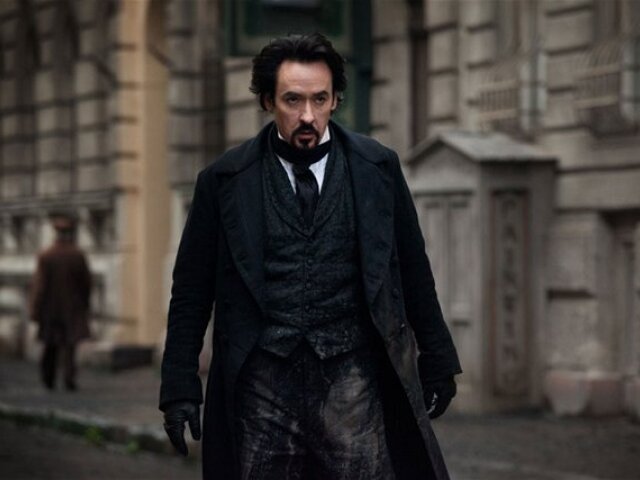 John Cusack sa podľa kritikov s postavou Edgara Allana Poea vyrovnal dobre. Napriek tomu snímku Havran nehodnotia najlepšie.