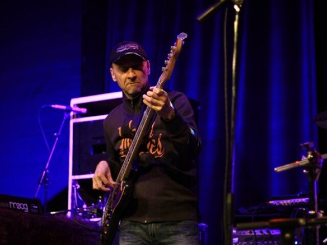 Juraj Griglák (na snímke) sa predstavil so skupinou Poogie Bell Band.
