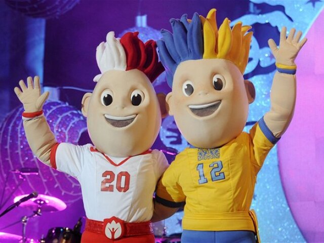 Maskoti EURO 2012 Slavko a Slavek