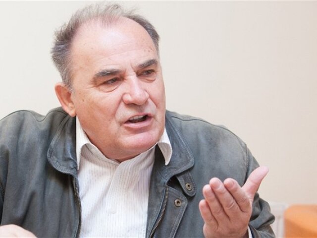 Vladimír Štefko prečítal a naštudoval k práci na Dejinách slovenskej drámy 20. storočia asi 1 200 dramatických textov, mnohé vyšli len časopisecky, mnohé zostali len v rukopisoch.