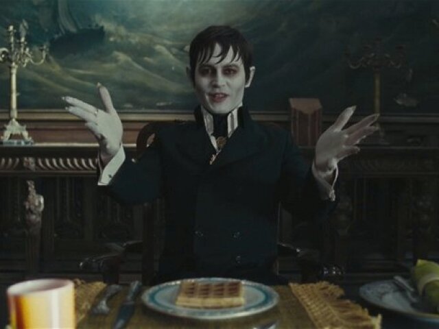 Johnny Depp sa v Temných tieňoch predstavil ako Barnabas Collins - nesmrteľný upír.