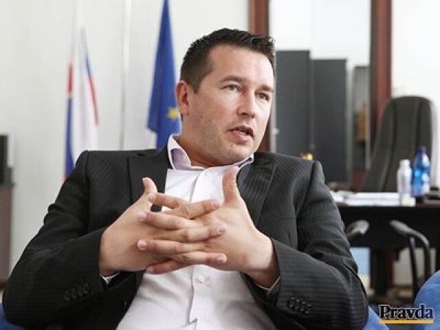 Andrej Holák