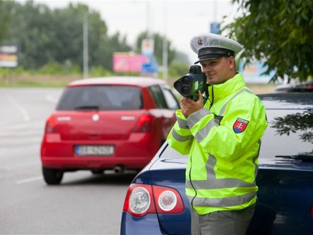 Policajt, meranie rýchlosti