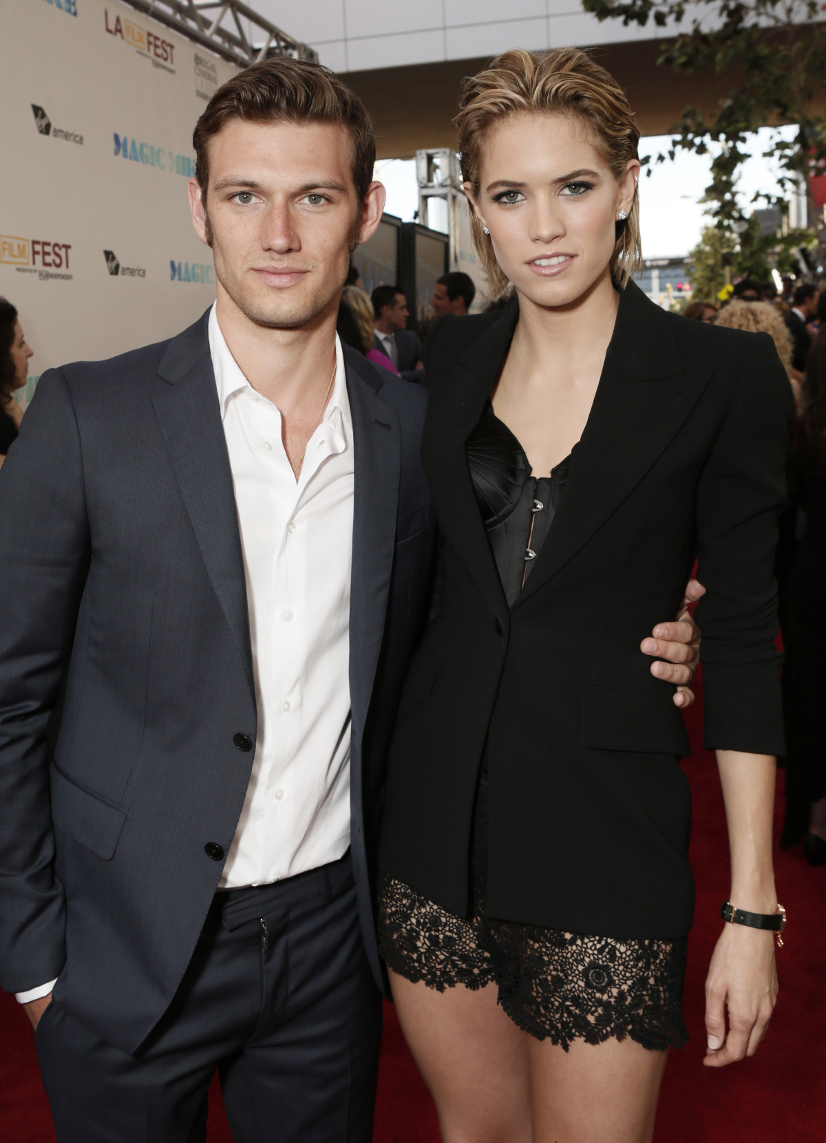 Alex Pettyfer a Cody Horn