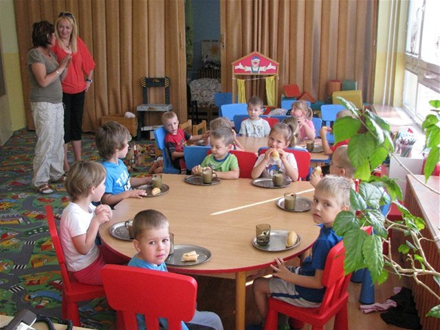 skolka, deti, ranajky, ziar nad hronom