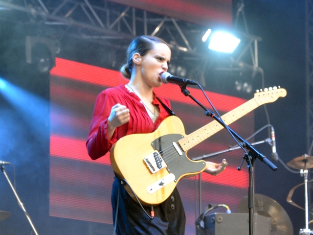 37 anna calvi-3x Anna Calvi