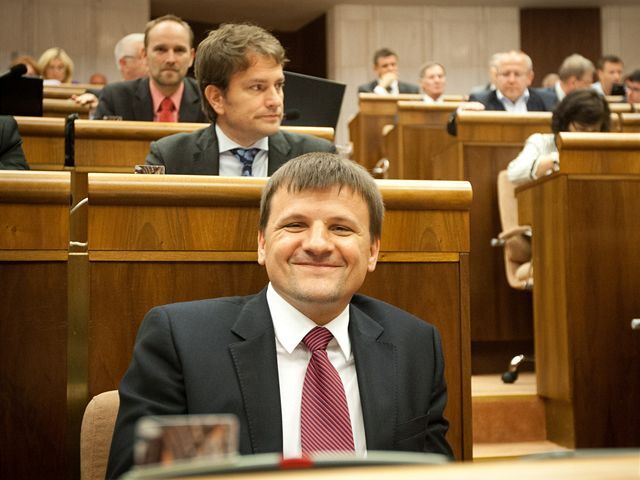 Hlina, Matovič