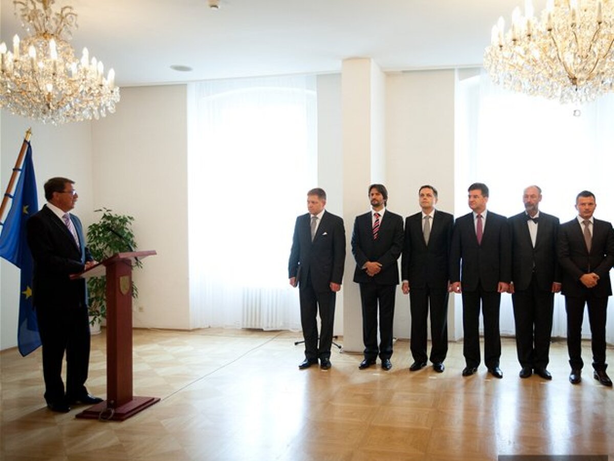 smer, zvrchovanost, fico, poslanci