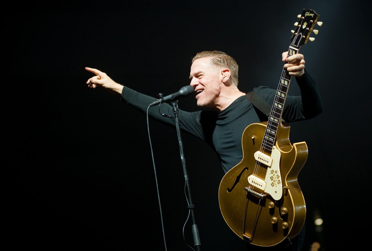 HUDBA: Bryan Adams v Bratislave