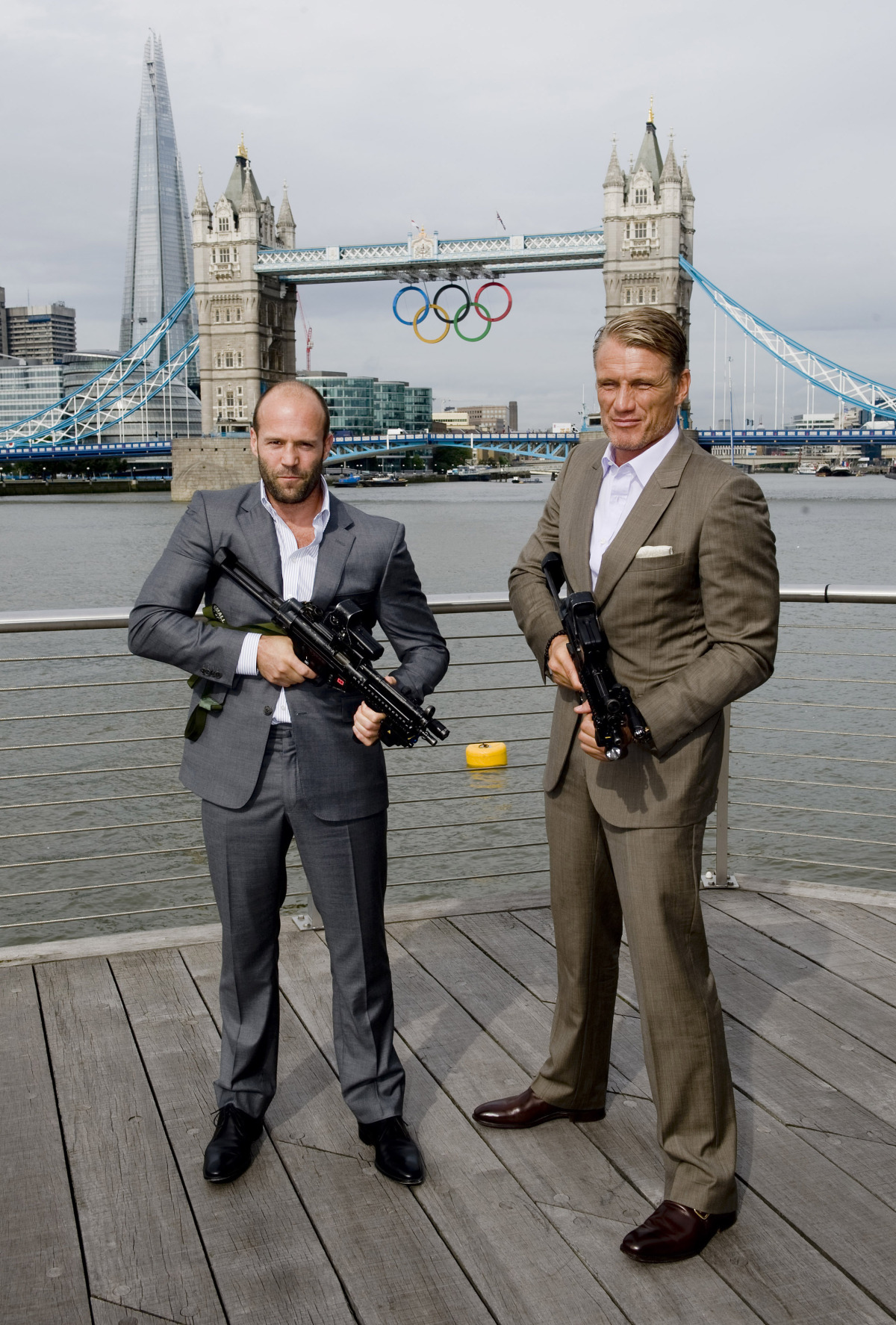 Jason Statham (vľavo) a jeho kolega Dolph Lundgren