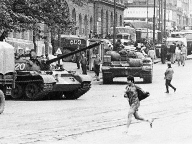Československo, sovietske tanky 