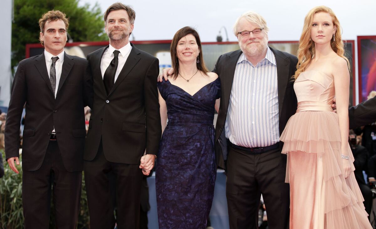 Herec Joacquin Phoenix, režisér Paul Thomas Anderson, producentka Joanne Sellar, herec Philip Seymour Hoffman a herečka Madisen Beaty predstavili v Benátkach film The Master.