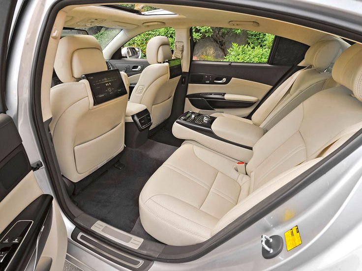 Kia Quoris