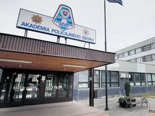 Policajná akadémia