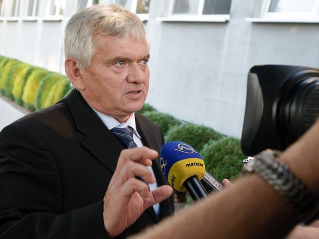 Ľubomír Jahnátek
