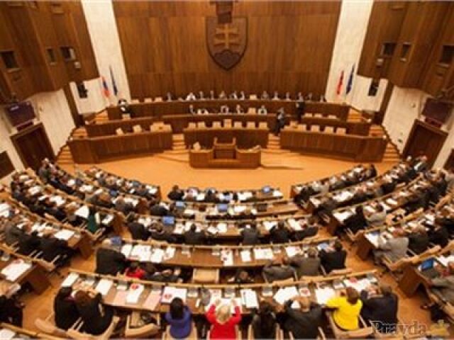 (typo - nepouzivat v orise) parlament