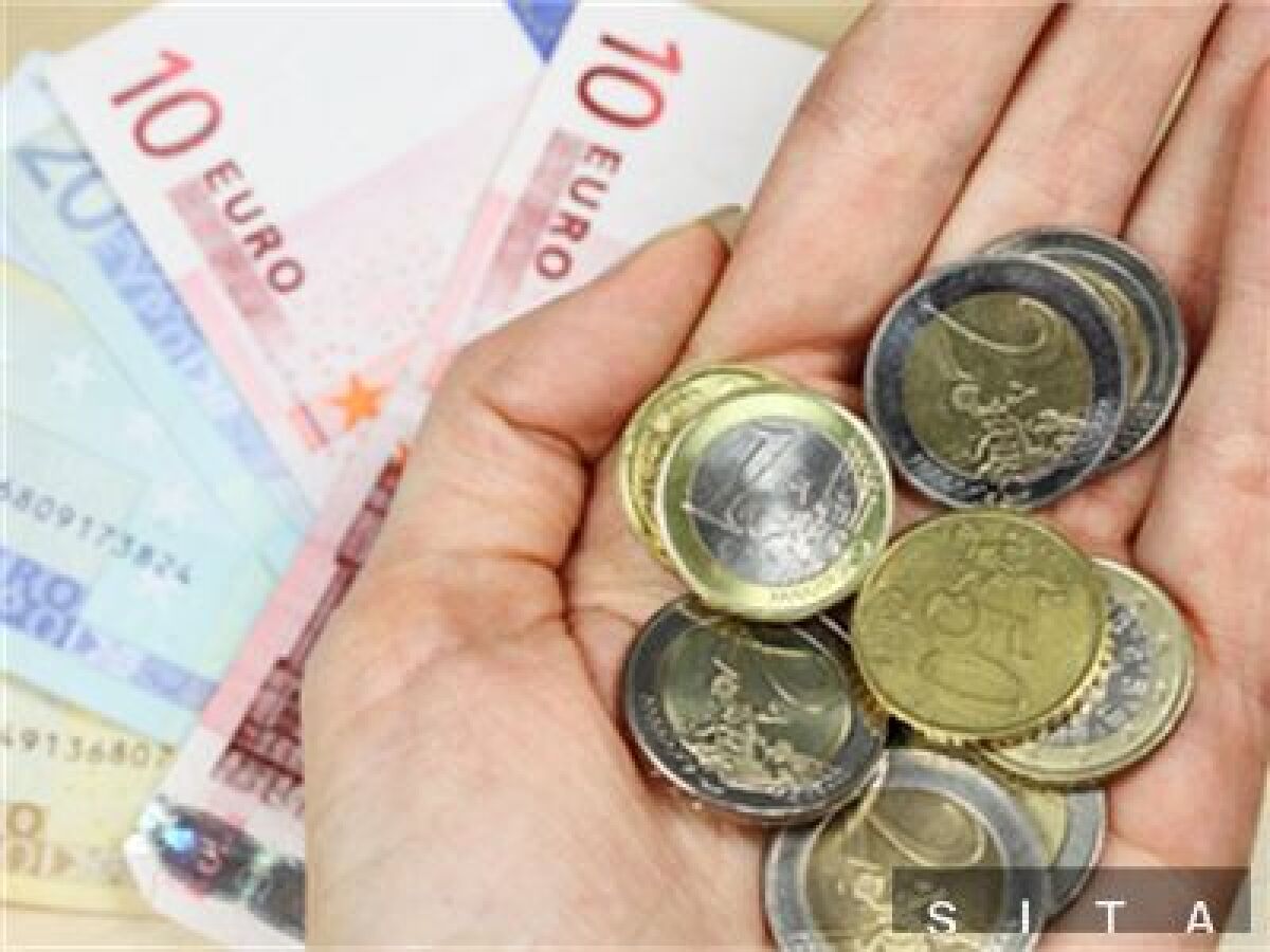 (typo - nepouzivat v orise) úver, peniaze, euro, plat, dôchodok