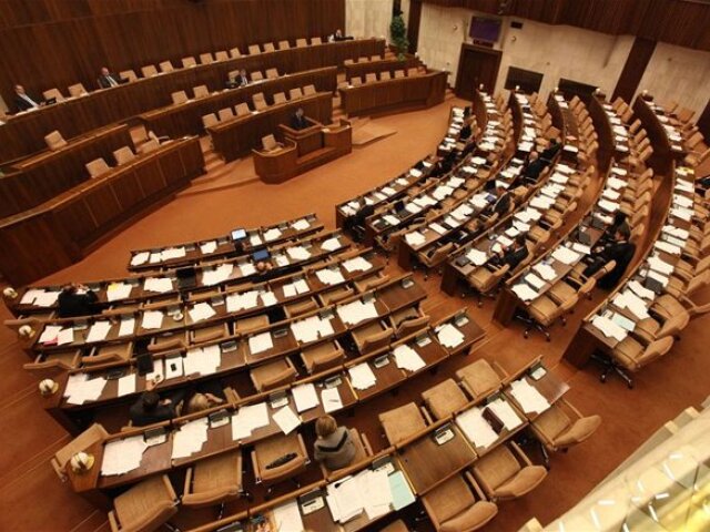 parlament, poslanci