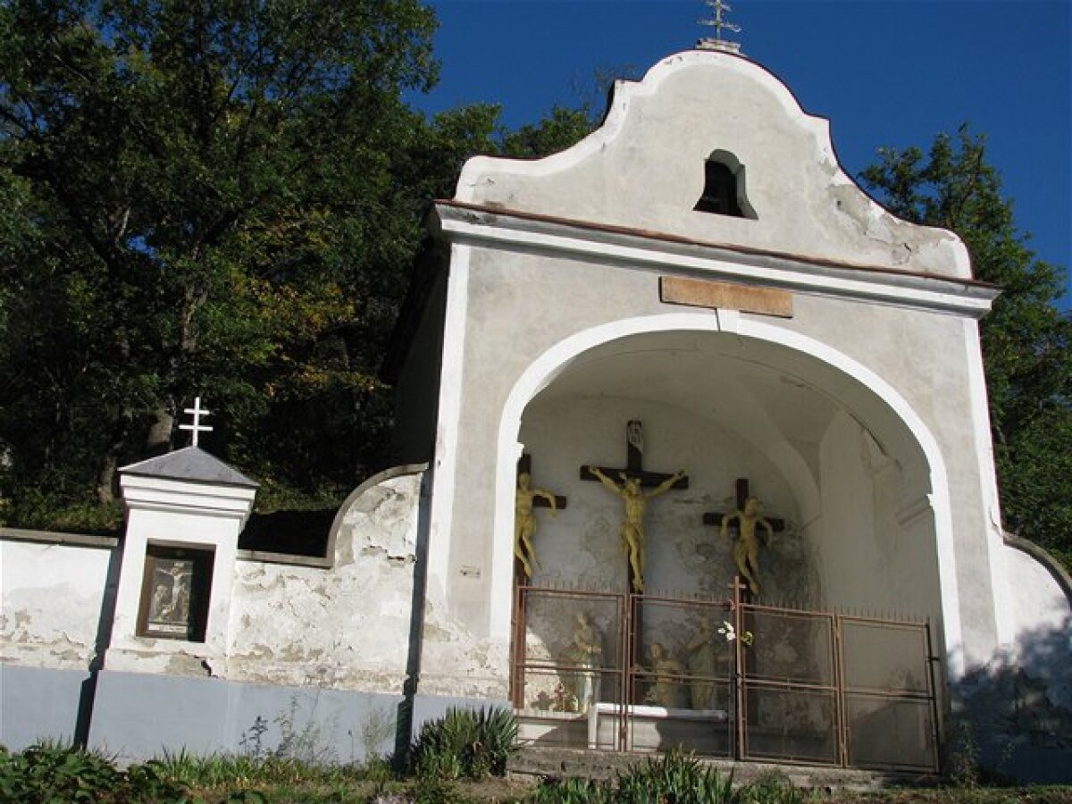 kalvária, kaplnka, modrý kameň