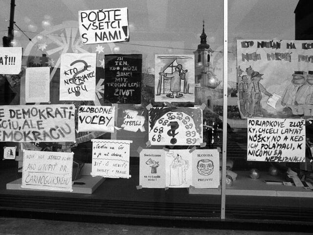 37-muzi revolucie 3x Dokument Zuzany Piussi Muži revolúcie otvorí 2. ročník Festivalu slobody.