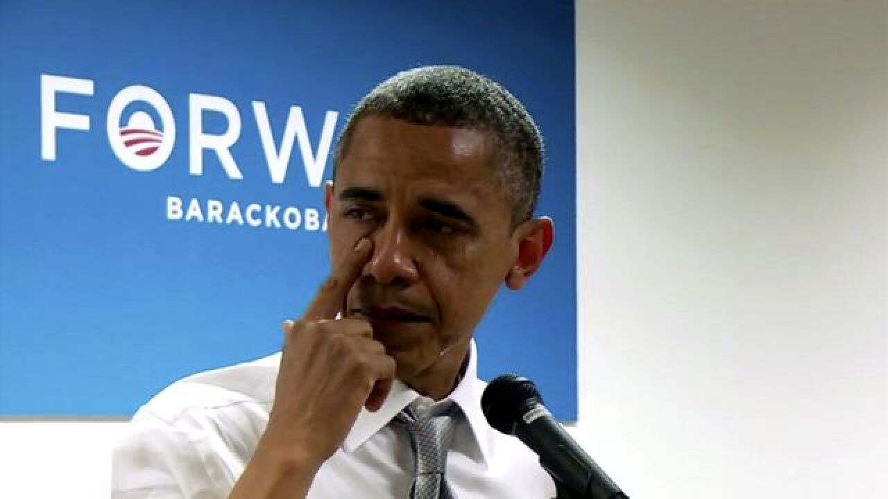 Obama pri ďakovnej reči štábu zaslzil. A vyslúžil si tým aplauz - Svet ...