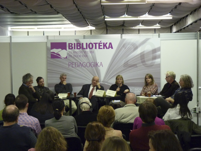 38-biblio Britskí vydavatelia diskutovali na Bibliotéke