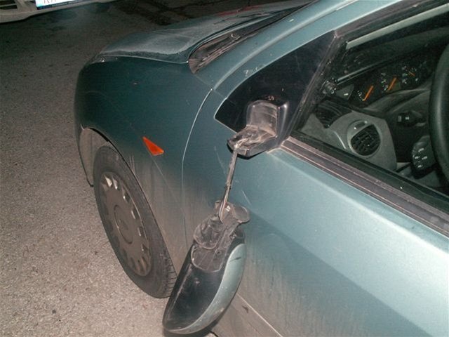 poškodené auto 