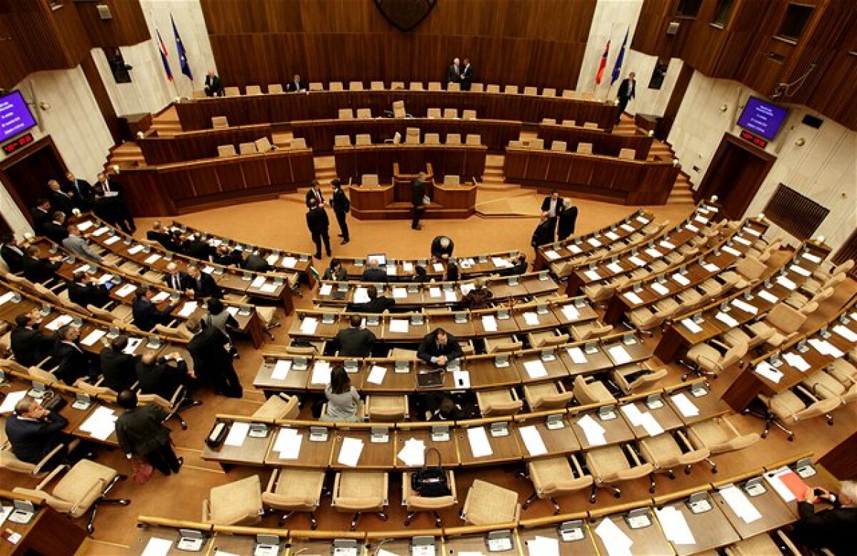 parlament, poslanci