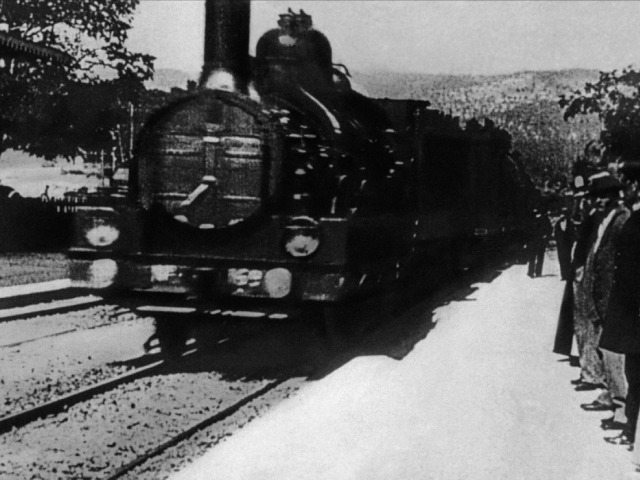 Vlak bratov Lumiérovcov z roku 1895. 
