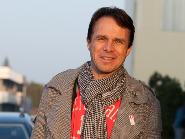 Janek Ledecký spevak
