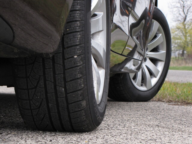 BMW 520d GT jazdilo na pneumatikách Pirelli Sottozero 245/50 R 18.