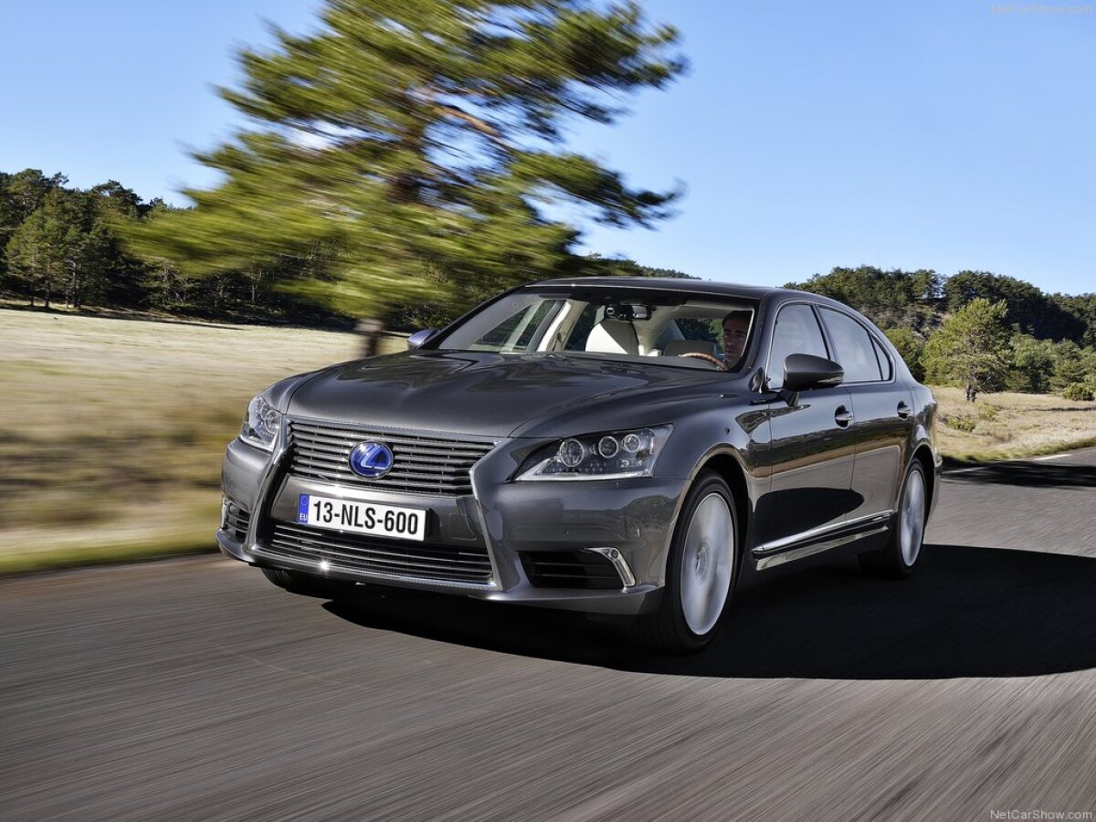 Lexus LS