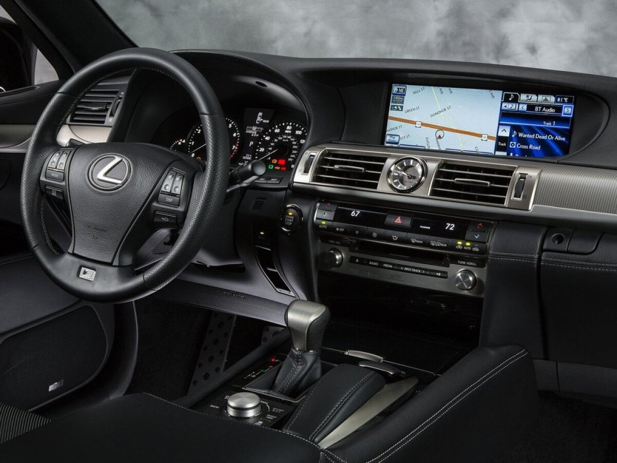 Lexus LS