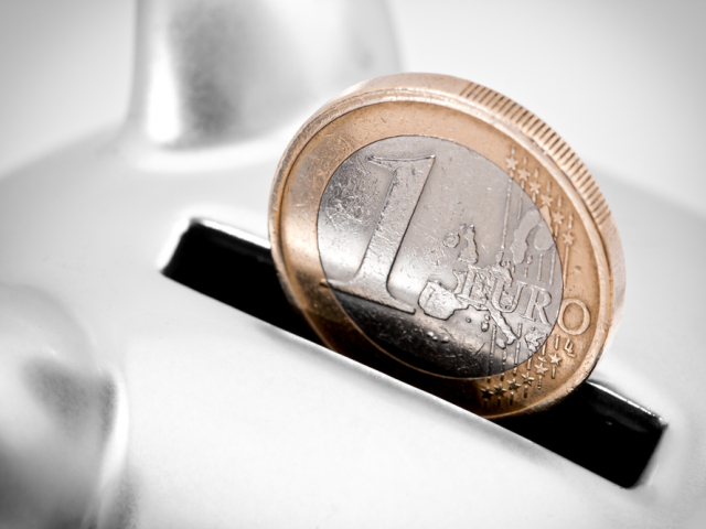 euro, sporenie, vklad, investovanie, investor, fondy