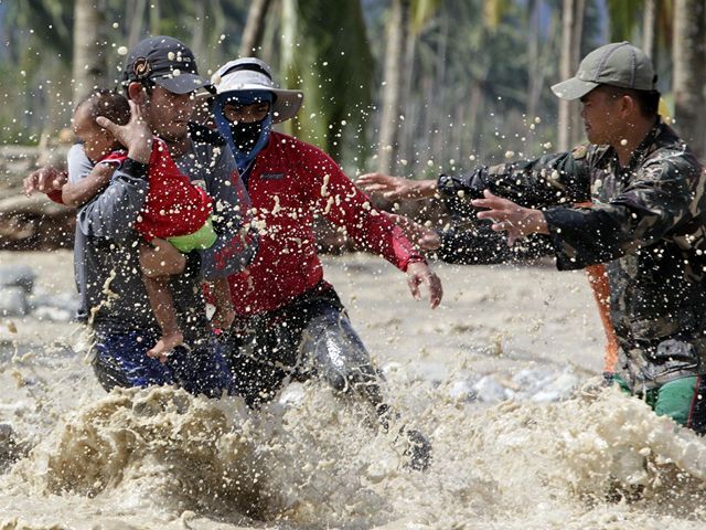tajfún Bopha, Filipíny