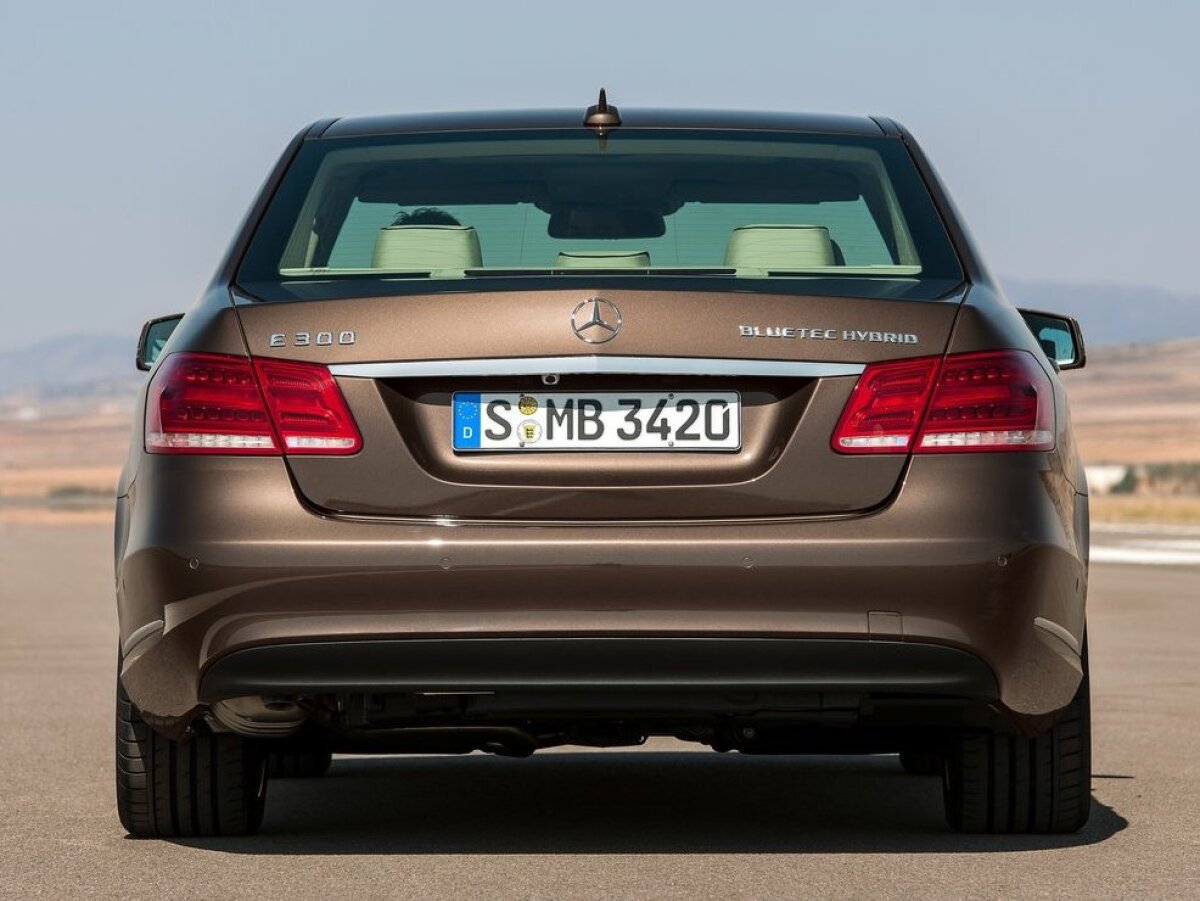 Mercedes-Benz E