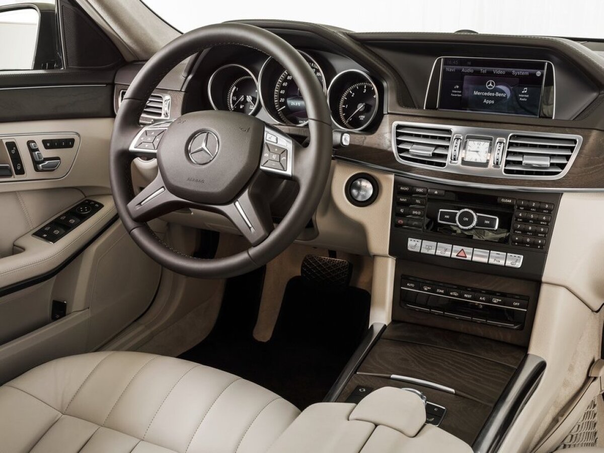 Mercedes-Benz E