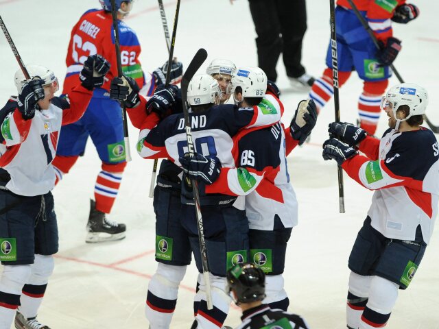 Lev, Slovan