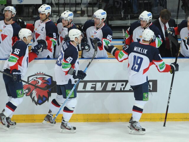Lev, Slovan