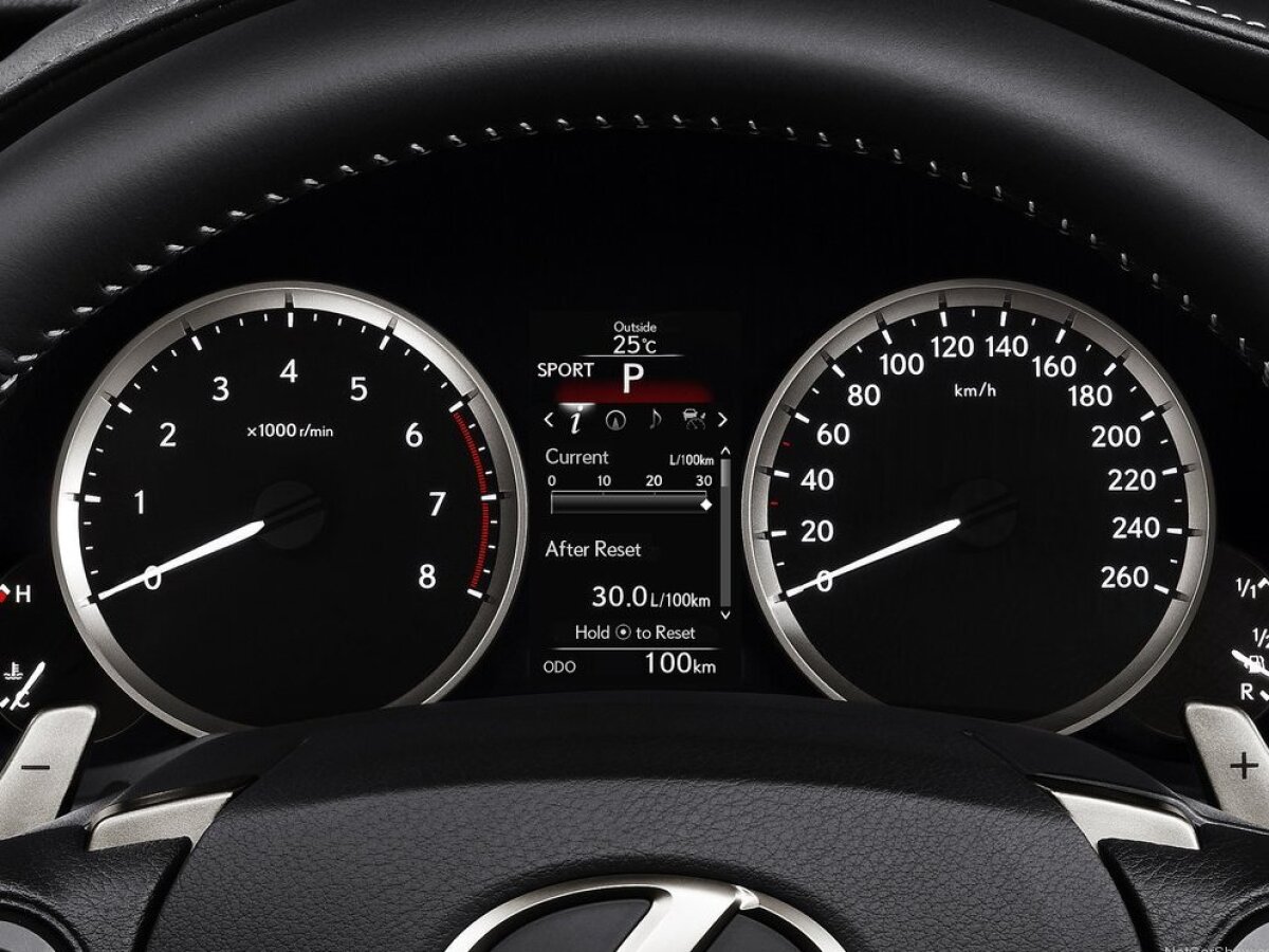 Lexus IS