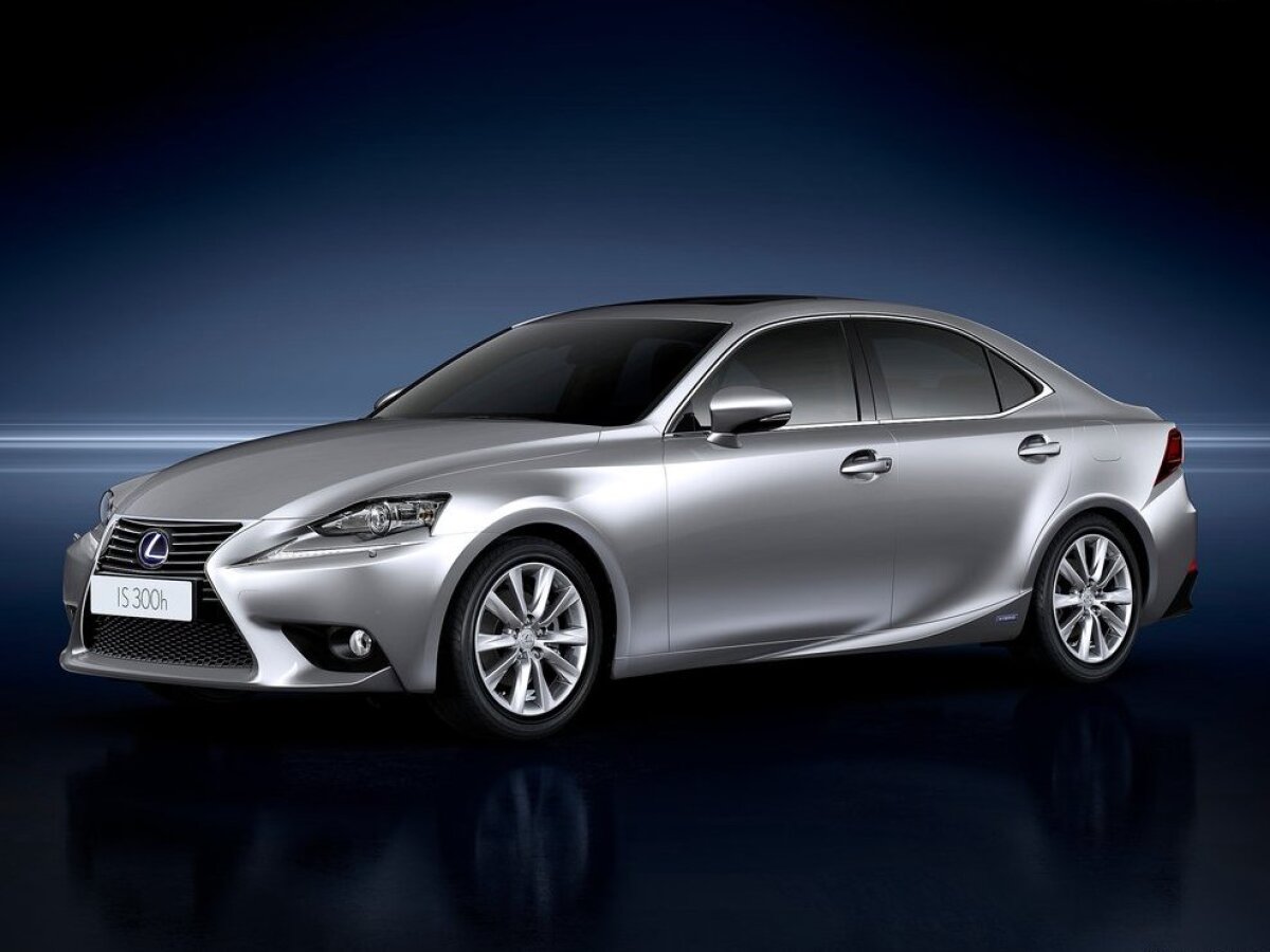 Lexus IS