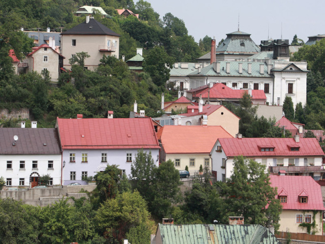 Banská Štaivnica, reality, bývanie