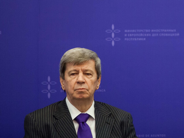 ZAHRANIÈNÁ POLITIKA: Moderná diplomacia