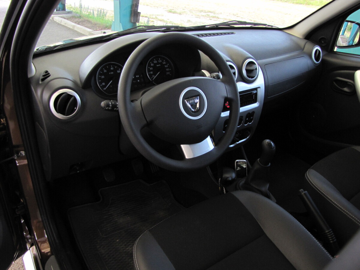 Dacia Sandero Stepway (2012)
